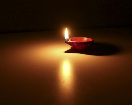 Lampara de aceite cerámica usada durante milenios